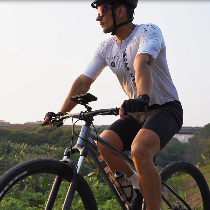 Why Every Cyclist Needs a Secure Phone Holder for the Bike?