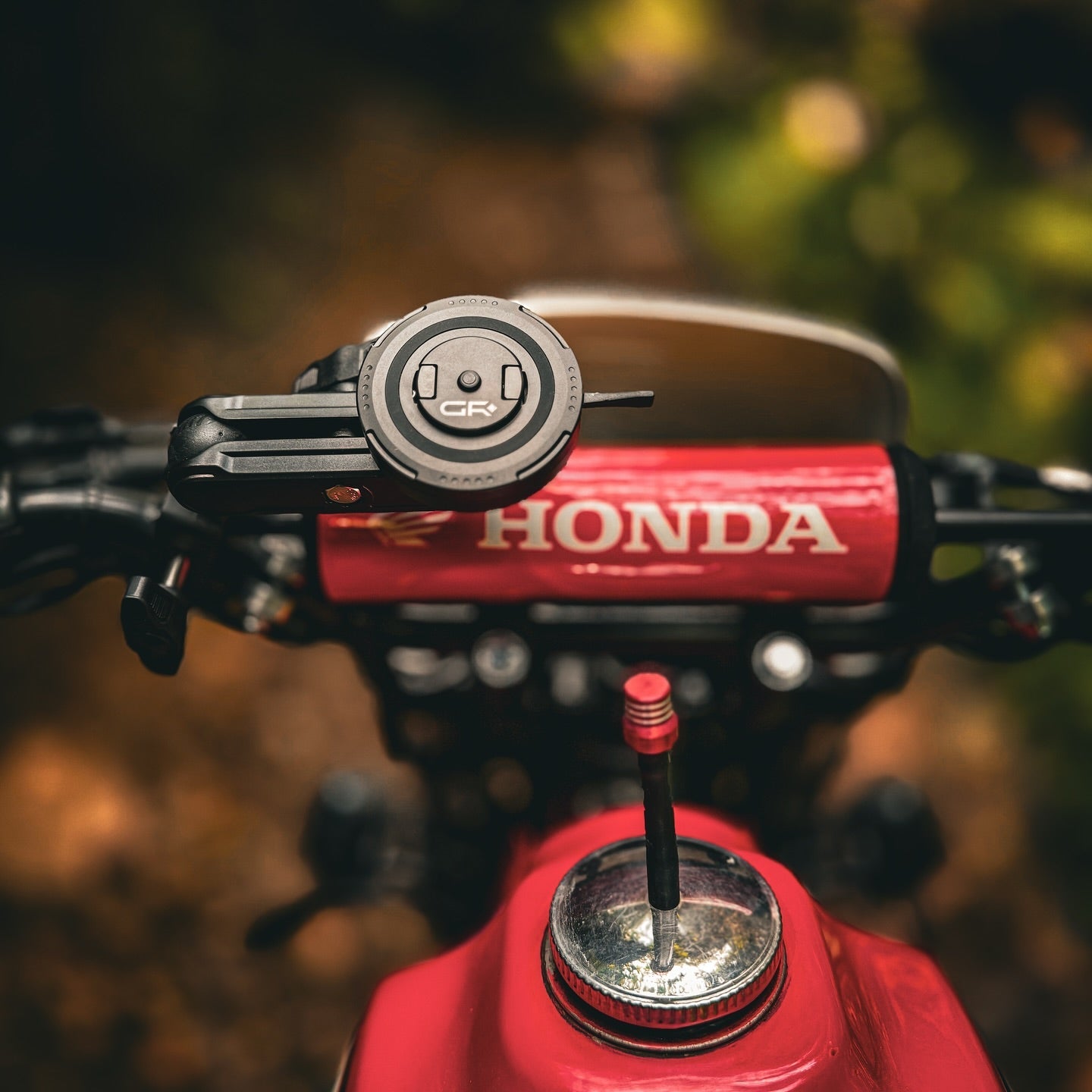 What’s the Most Secure Bike Phone Mount for Off-Road Adventures?