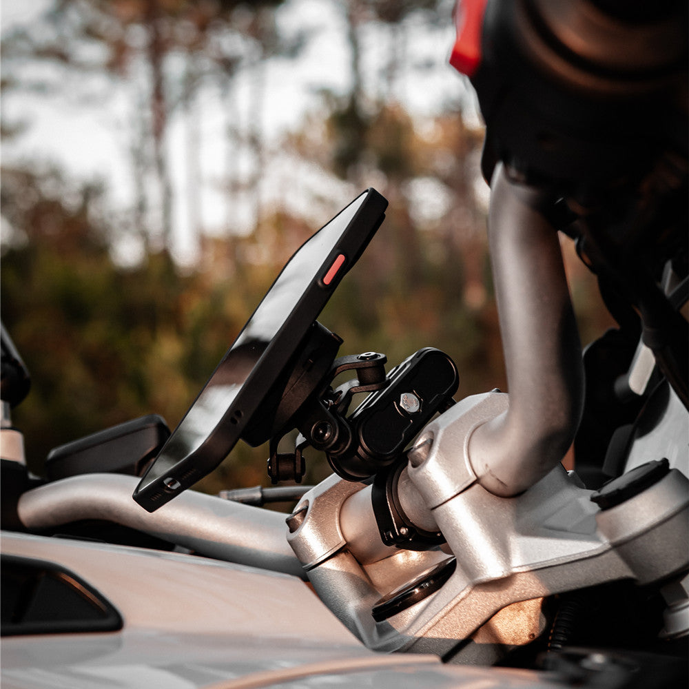 Why Materials Matter: Plastic vs Aluminium in Motorcycle Handlebar Mounts
