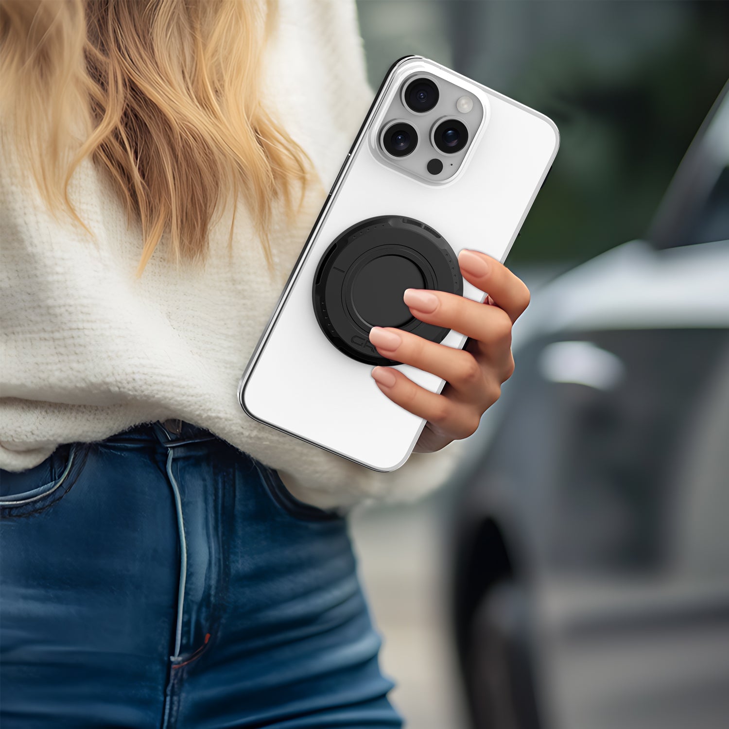What Defines a Truly Hands-Free Car Phone Mount? Essential Features
