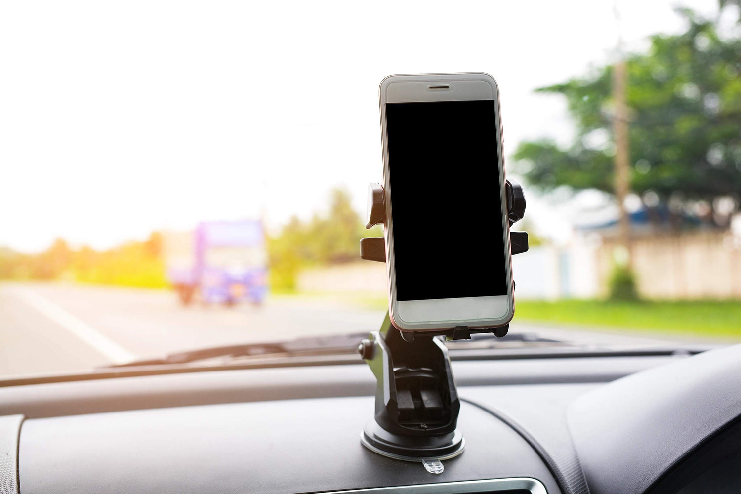 Learn the Science Behind Strong Suction Car Mounts